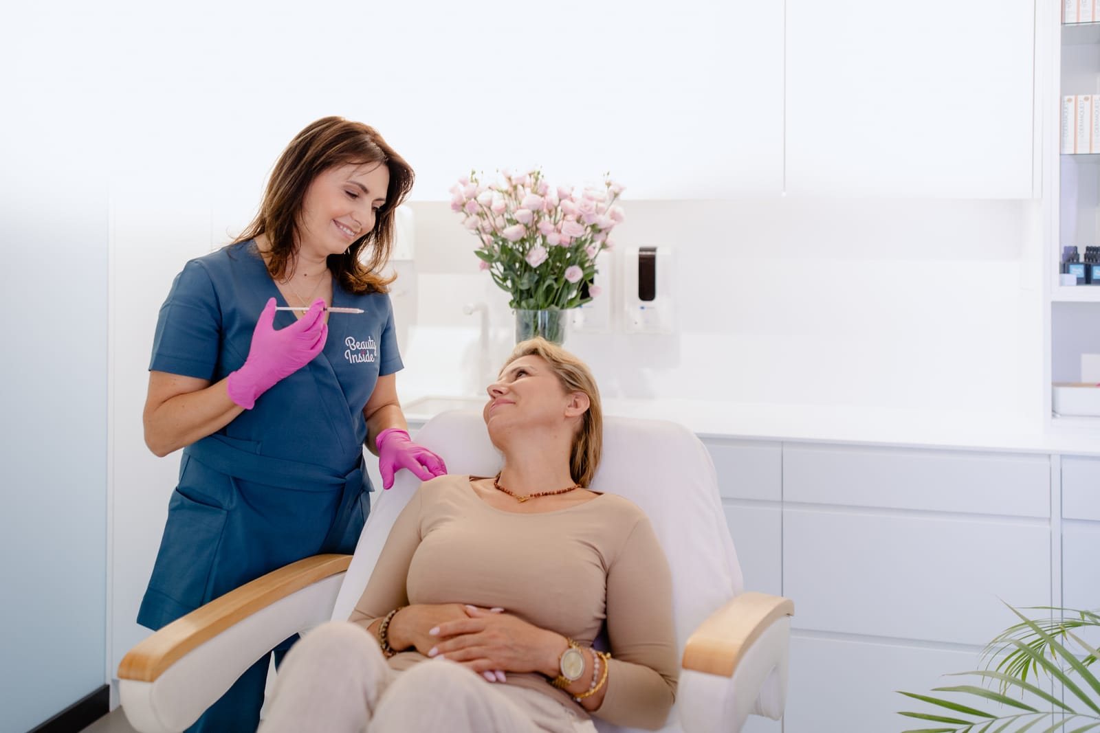 Konsultacja przed zabiegiem z toksyną botulinową w klinice Beauty Inside